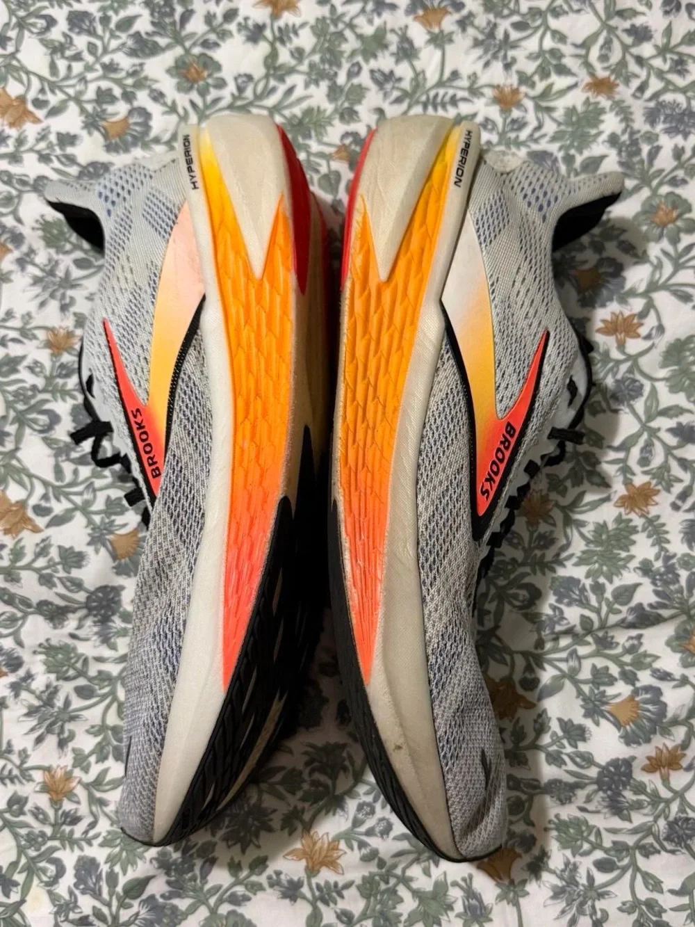 Men’s Brooks Hyperion GTS 2 Illusion Coral Black Running Shoes Size 11.5